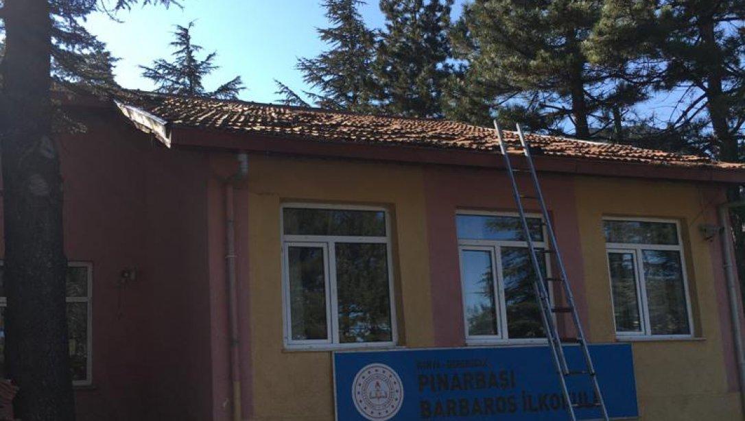İlçemizde bulunan okullarımızın çatı bakım onarım işlemleri tamamlandı